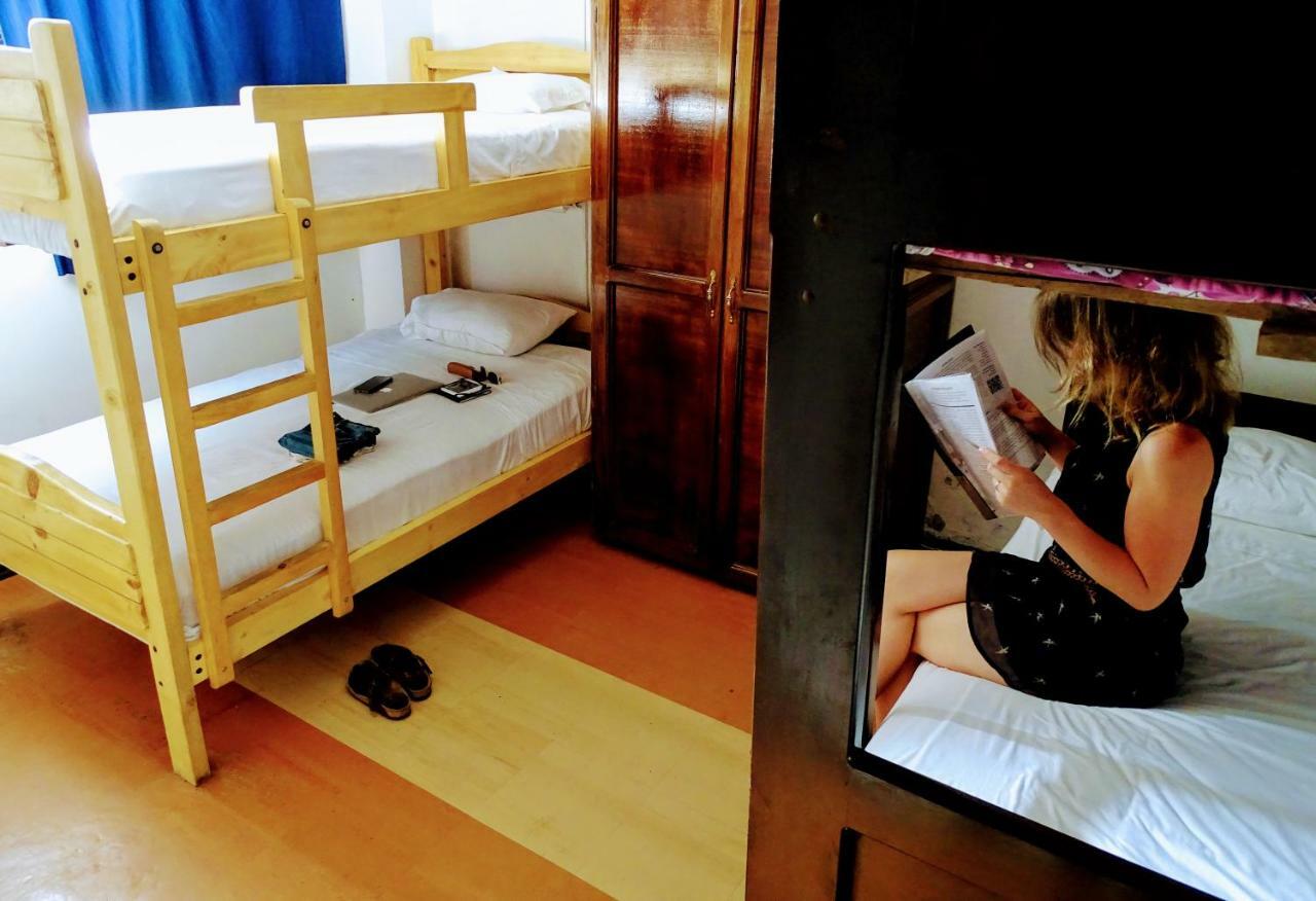 Erupcion Art Hotel & Hostel بانيوس المظهر الخارجي الصورة